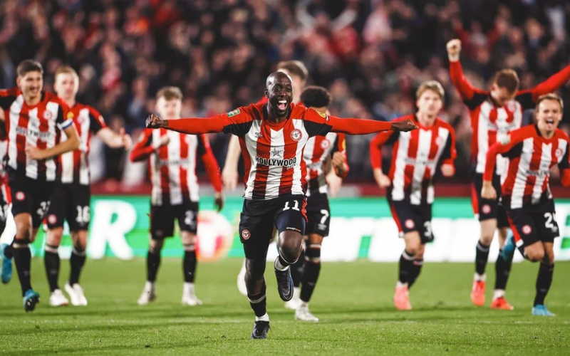 Triết lý của đội bóng là "vũ khí hóa" mọi pha bóng chết.