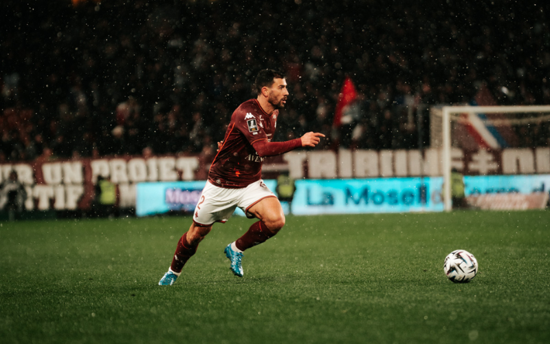 Hệ thống đào tạo trẻ của Metz không chỉ dạy kỹ thuật mà còn tôi luyện bản lĩnh chiến đấu cho cầu thủ