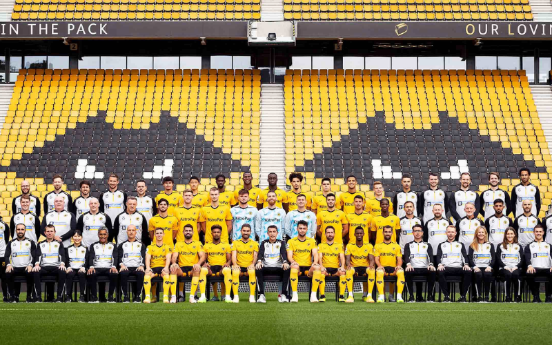 Wolves đại diện cho niềm kiêu hãnh của giới công nghiệp miền Trung nước Anh