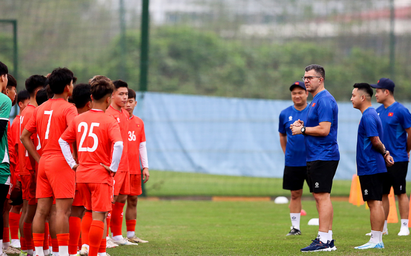 U17 tiếp cận với các phương pháp huấn luyện hiện đại và có nhiều cơ hội thi đấu hơn