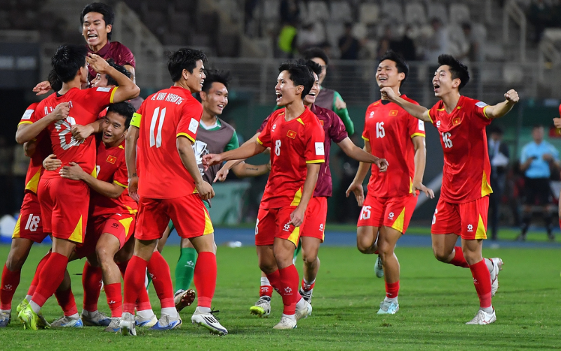 Lịch sử bóng đá Việt Nam từng chứng kiến nhiều trường hợp cầu thủ trẻ tỏa sáng khi được trao cơ hội đúng thời điểm