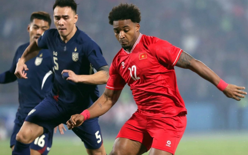 Việc Đội tuyển bóng đá quốc gia Việt Nam cân nhắc bổ sung một tiền đạo nhập tịch không phải là điều bất ngờ