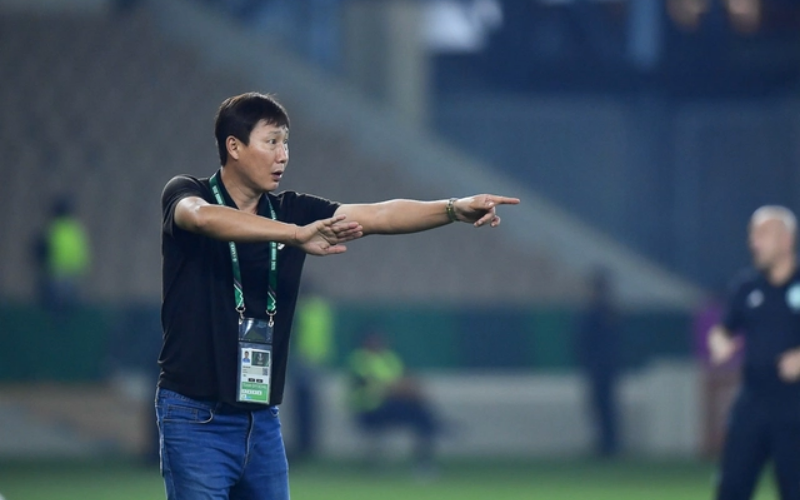 HLV Kim Sang-sik không tạo ra những cú sốc lớn, nhưng lại mang đến sự ổn định nhất định