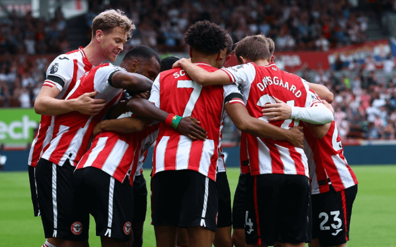Điểm đặc trưng của Brentford nằm ở cách họ tăng tốc trận đấu đột ngột