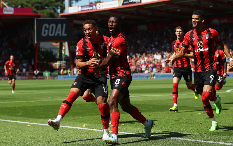 Điểm đáng chú ý của Bournemouth là khả năng chuyển trạng thái cực nhanh
