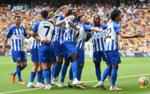 Brighton duy trì triết lý chơi bóng rõ ràng, đề cao kiểm soát và tổ chức triển khai từ tuyến dưới.