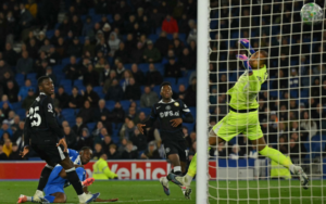 Chelsea cố gắng kiểm soát bóng nhiều hơn nhưng lại thiếu ý tưởng rõ ràng trong triển khai