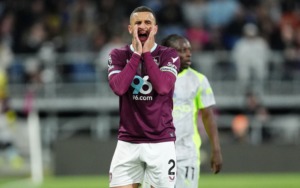 Burnley chính thức xuống hạng sau thất bại định mệnh