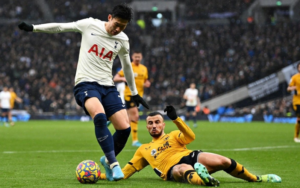 Wolverhampton Wanderers và Tottenham Hotspur là một trong những cặp đấu “khó chịu” nhất vòng