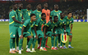 Trong cuộc đối đầu giữa Senegal vs Iraq, đại diện châu Phi chắc chắn sẽ ưu tiên lối đá pressing tầm cao, dùng sức mạnh để áp đảo tuyến giữa và thực hiện các pha xuống biên tốc độ.