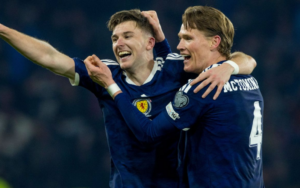 Khi đối đầu giữa Scotland và Brazil, người Scotland hiểu rằng họ không thể đua kỹ thuật với đối thủ