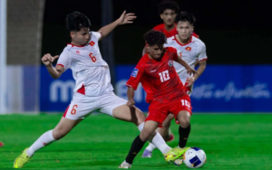 U17 Việt Nam vẫn giữ được cự ly đội hình và hạn chế tối đa những pha mất bóng nguy hiểm