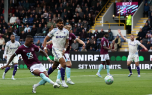 Cộng đồng cổ động viên Aston Villa đồng loạt tràn lên mạng xã hội để chỉ trích màn trình diễn của đội nhà