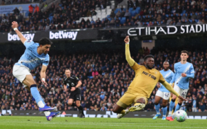 Không ít thời điểm Man City rơi vào trạng thái bế tắc trước hàng phòng ngự số đông của Crystal Palace