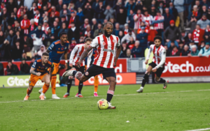 Brentford không phải là đội bóng xa lạ với việc đối đầu các đối thủ mạnh hơn