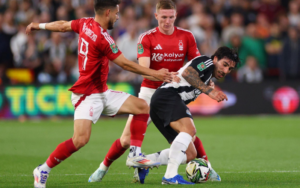 Forest đang có tinh thần tốt sau những kết quả gần đây, trong khi Newcastle phải đối mặt với áp lực duy trì vị trí