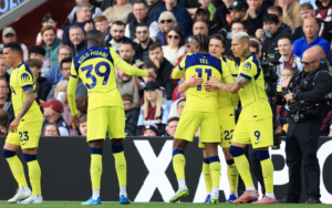 Tottenham bỏ lỡ cơ hội trụ hạng sớm