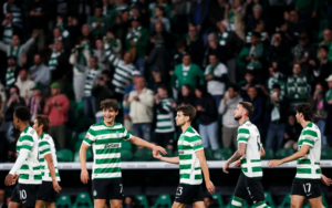 Sporting tiếp tục kiểm soát bóng và duy trì sức ép