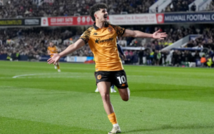 Mohamed Belloumi xử lý đầy tự tin trước khi tung cú dứt điểm đẹp mắt đánh bại thủ môn Millwall