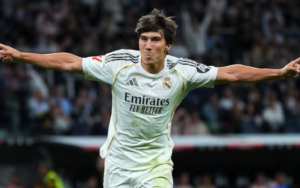 Gonzalo García băng vào dứt điểm chính xác