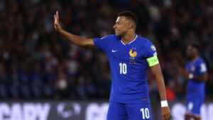 Cầu thủ siêu sao Mbappé đến từ đội Pháp.