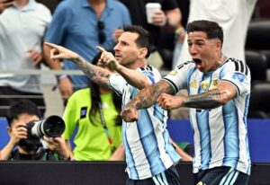 Với hai bàn thắng này, Messi nâng tổng số pha lập công tại các kỳ World Cup lên con số 18, chính thức trở thành cầu thủ ghi nhiều bàn nhất lịch sử giải đấu.