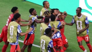 Tưởng như Uruguay sẽ bước vào hiệp hai với lợi thế lớn, nhưng Cape Verde tiếp tục cho thấy tinh thần thi đấu kiên cường.