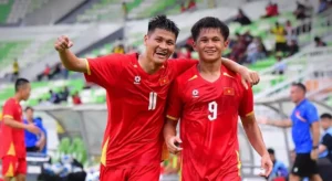 Với lợi thế về hiệu số, chúng ta chỉ cần một kết quả Thắng hoặc Hòa là chắc chắn giành ngôi nhất bảng và tiến thẳng vào bán kết mà không cần quan tâm đến kết quả các bảng đấu khác.